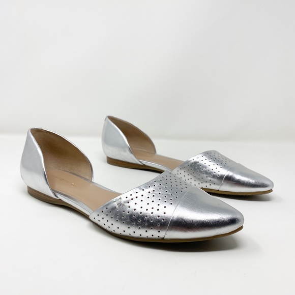 Tommy Hilfiger Shoes - Tommy Hilfiger Metallic Silver Perforated pointed Flats - Size 8